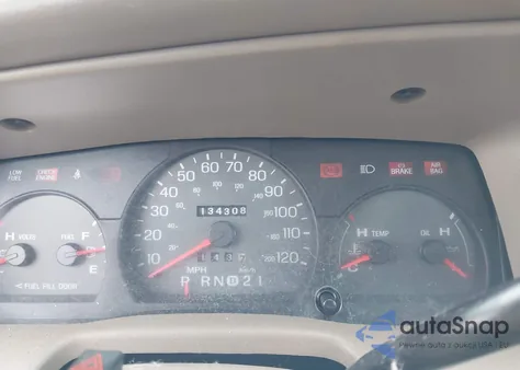 2004 Mercury Grand Marquis Gs z USA, uszkodzony, nr VIN 2MEFM74W04X673026